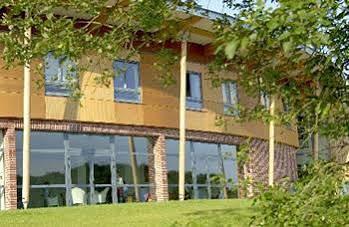 Madame Vacances Les Cottages De Valjoly Eppe-Sauvage Exterior photo